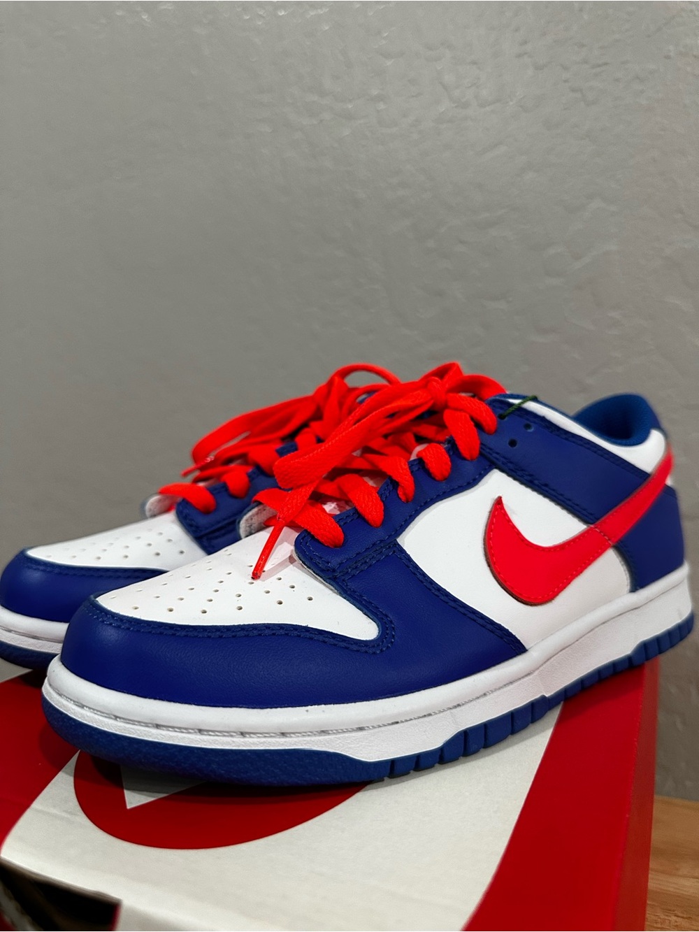 Nike Dunk Low (GS) in White, Blue & Crimson - Picture 3 of 6